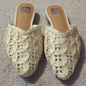 DV by Dolce Vita Women's Tan Woven Mules